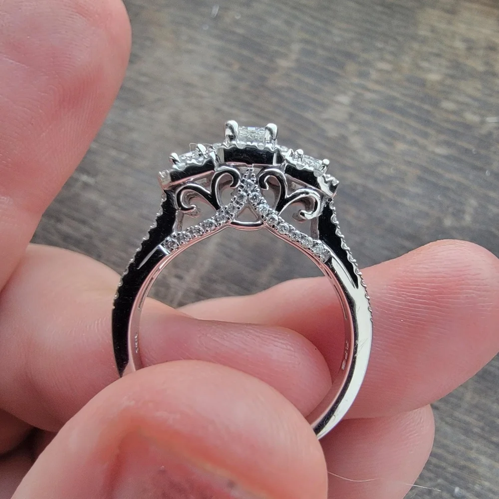 Wedding ring - Picture 8 of 11